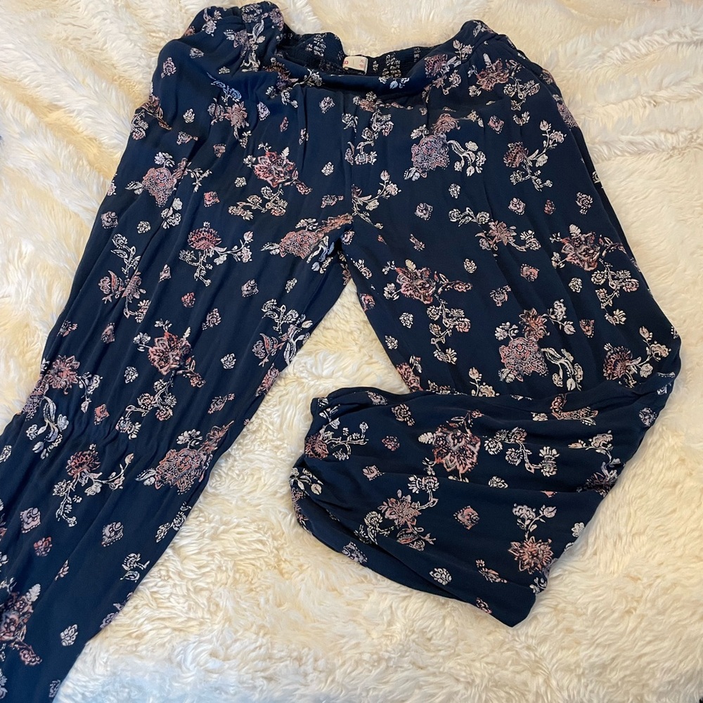 Floral cropped joggers